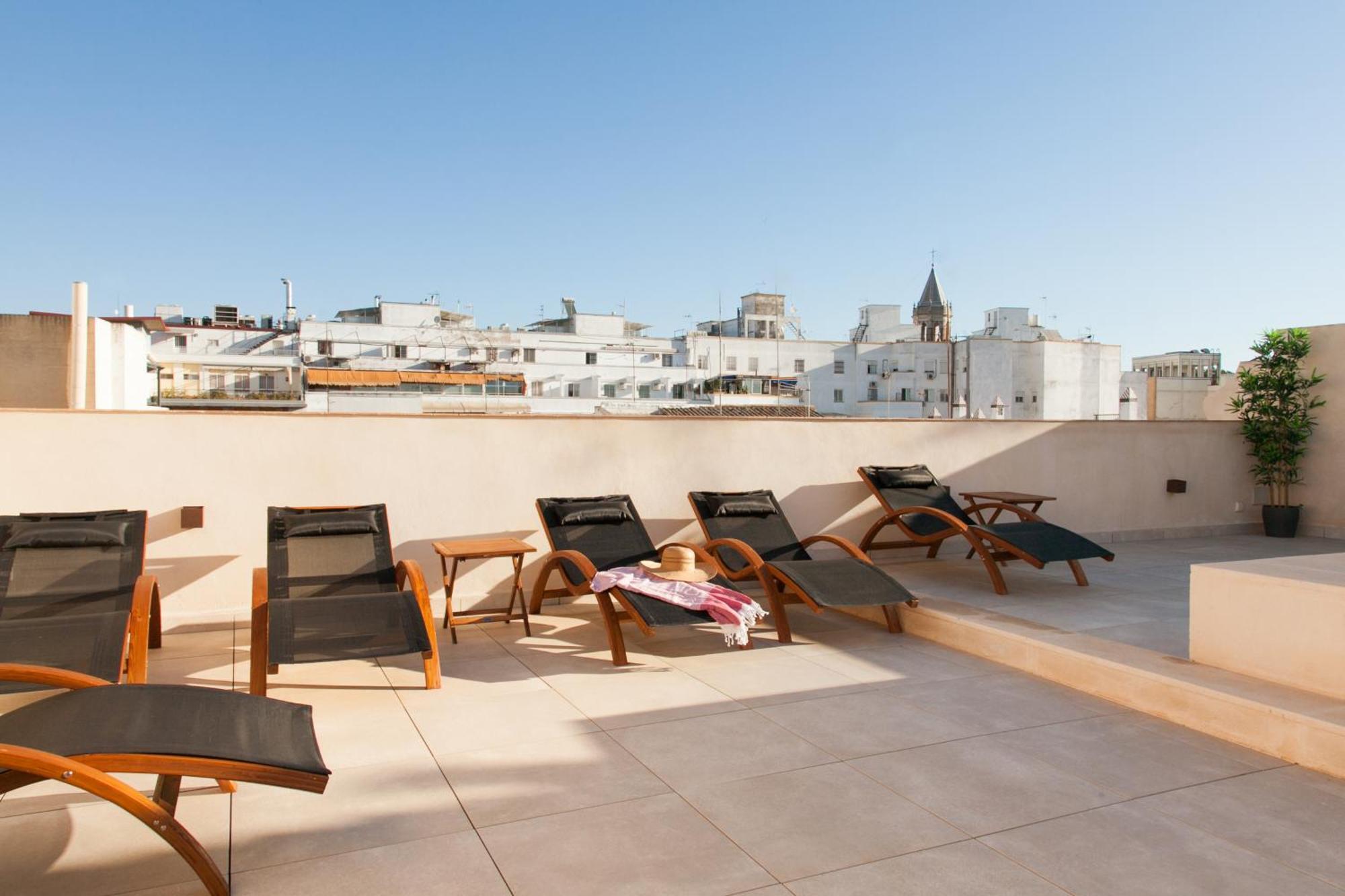 Isg Apartments Cedaceros 12 Seville Exterior photo